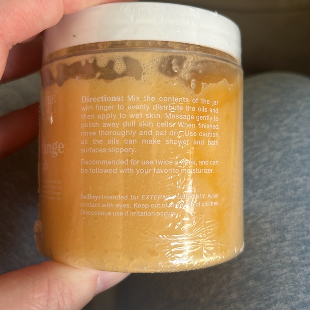 Majestic Sweet Orange Body Scrub - Picture 2 of 2